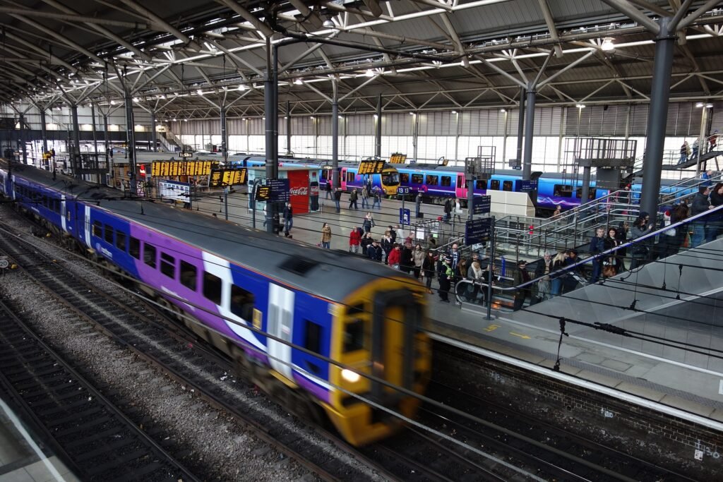 2560px Leeds city railway station