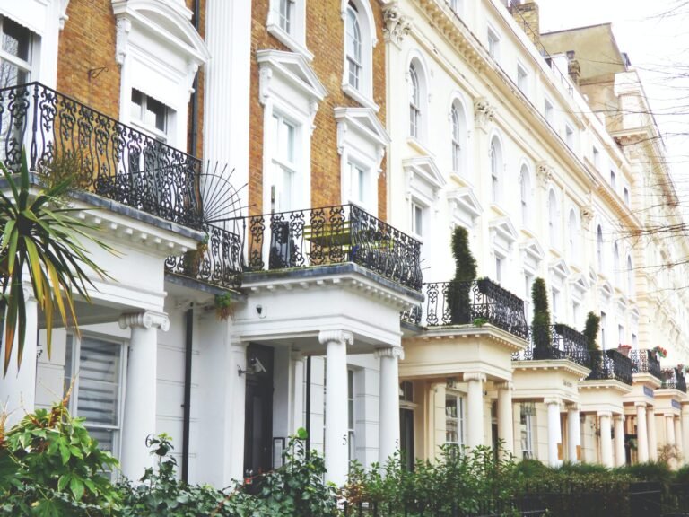 Big Houses for Sale in London scaled 1